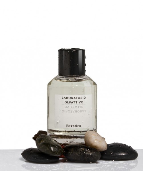 "EAU DE PARFUM" - ESVEDRA